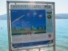 Bij elke duikstek aan de Attersee staat een bord met plattegrond